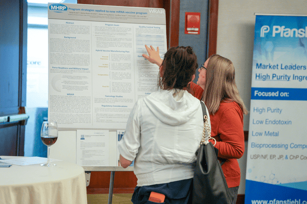 poster-session-interactive-3 Explaining poster